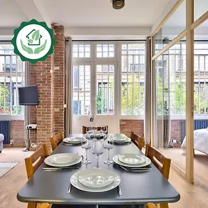 https://new-loft-apartment-in-the-heart-of-an-ecoloflat.fr-paris.fr